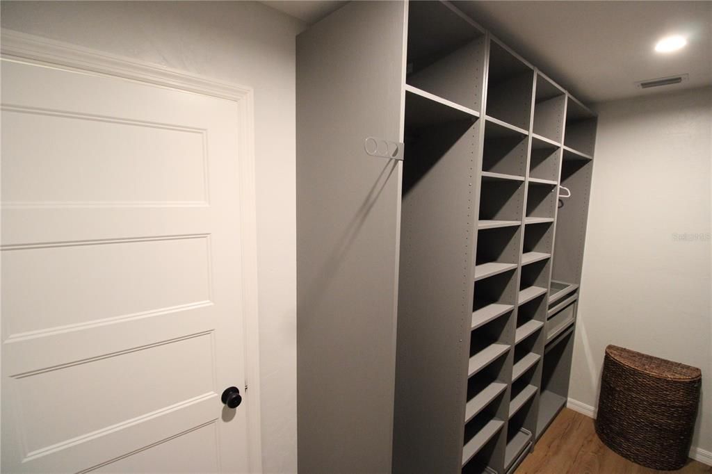 For Rent: $3,500 (3 beds, 2 baths, 2453 Square Feet)