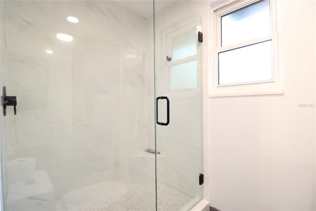 For Rent: $3,500 (3 beds, 2 baths, 2453 Square Feet)