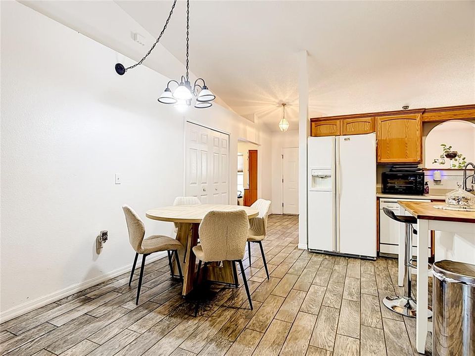 For Sale: $339,900 (3 beds, 2 baths, 1745 Square Feet)