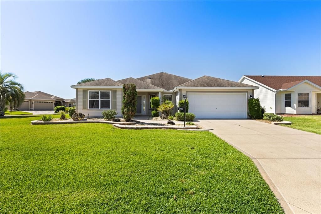 Activo con contrato: $334,900 (3 camas, 2 baños, 1893 Pies cuadrados)
