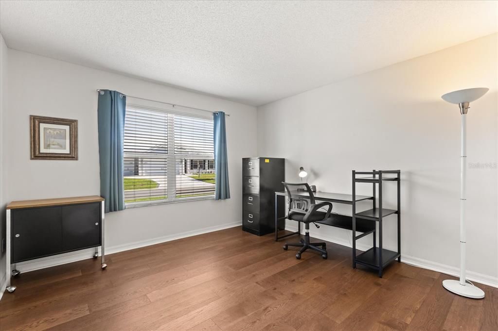 Activo con contrato: $334,900 (3 camas, 2 baños, 1893 Pies cuadrados)