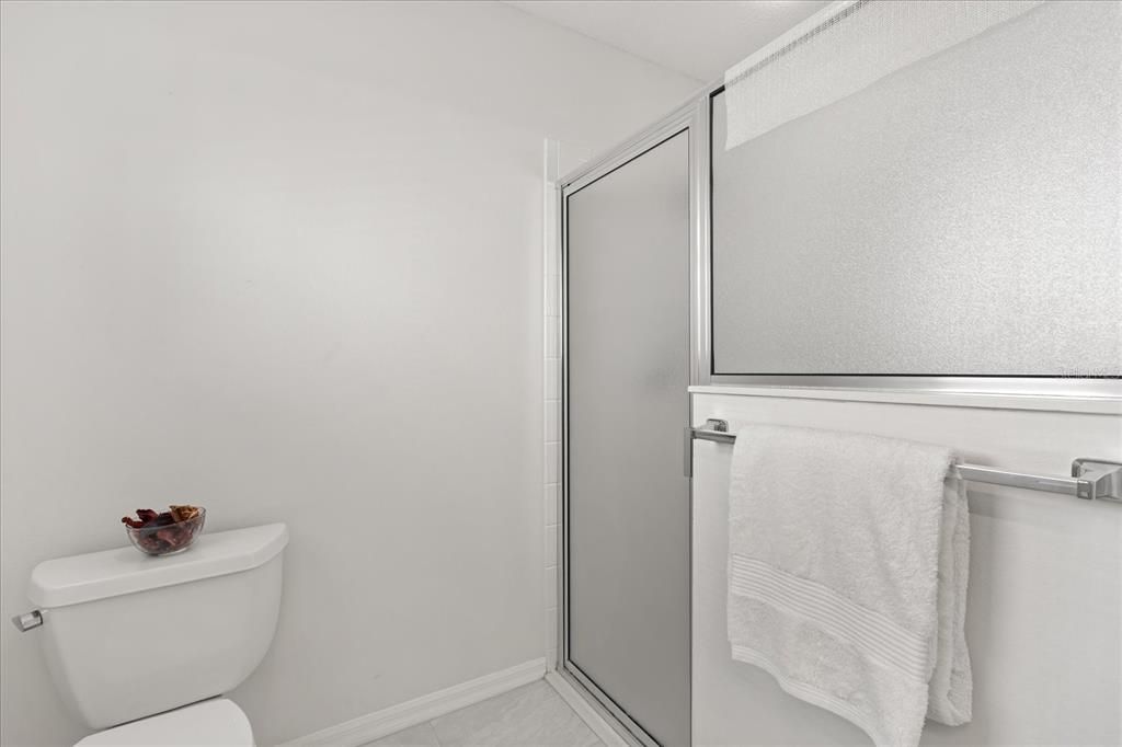 Activo con contrato: $334,900 (3 camas, 2 baños, 1893 Pies cuadrados)