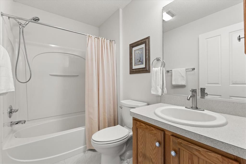Activo con contrato: $334,900 (3 camas, 2 baños, 1893 Pies cuadrados)