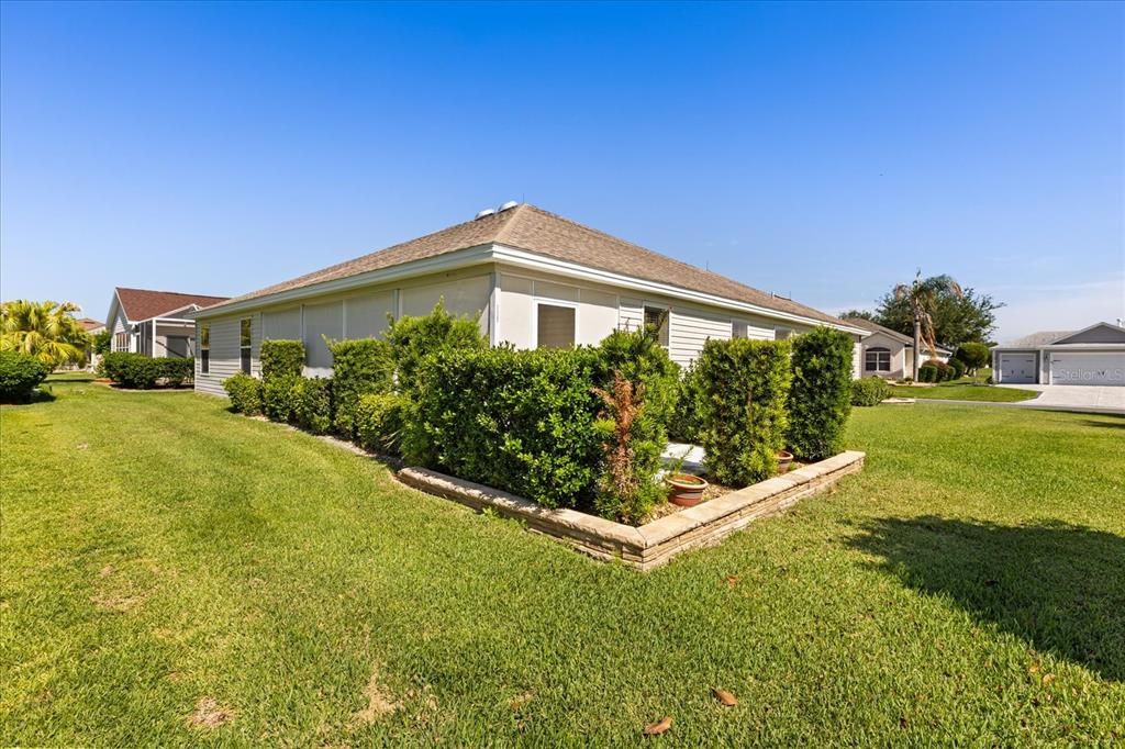Activo con contrato: $334,900 (3 camas, 2 baños, 1893 Pies cuadrados)