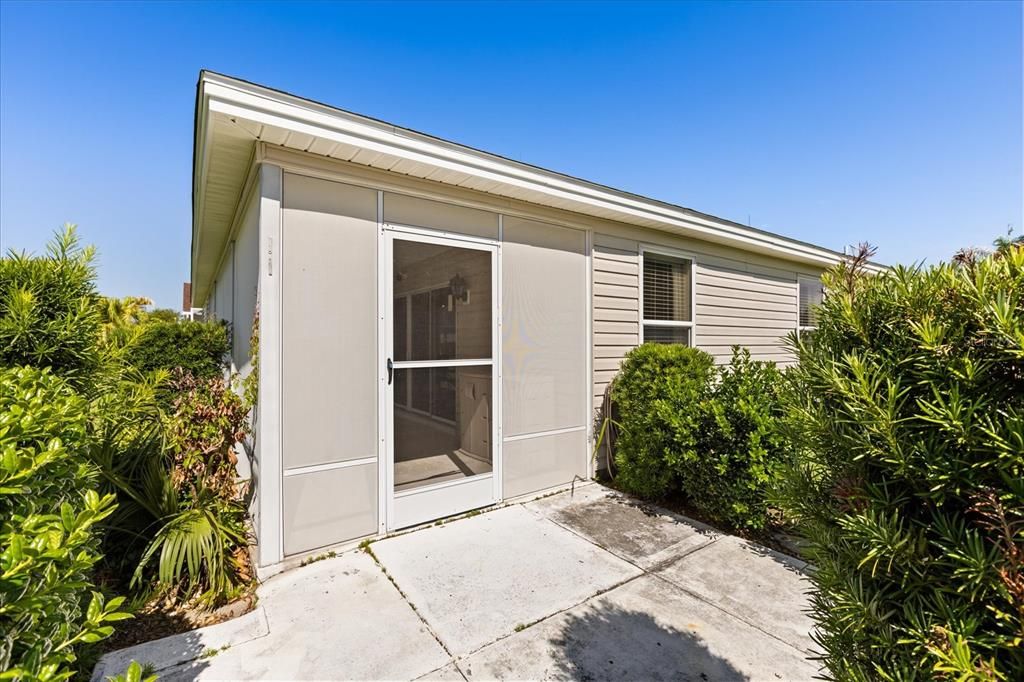 Activo con contrato: $334,900 (3 camas, 2 baños, 1893 Pies cuadrados)