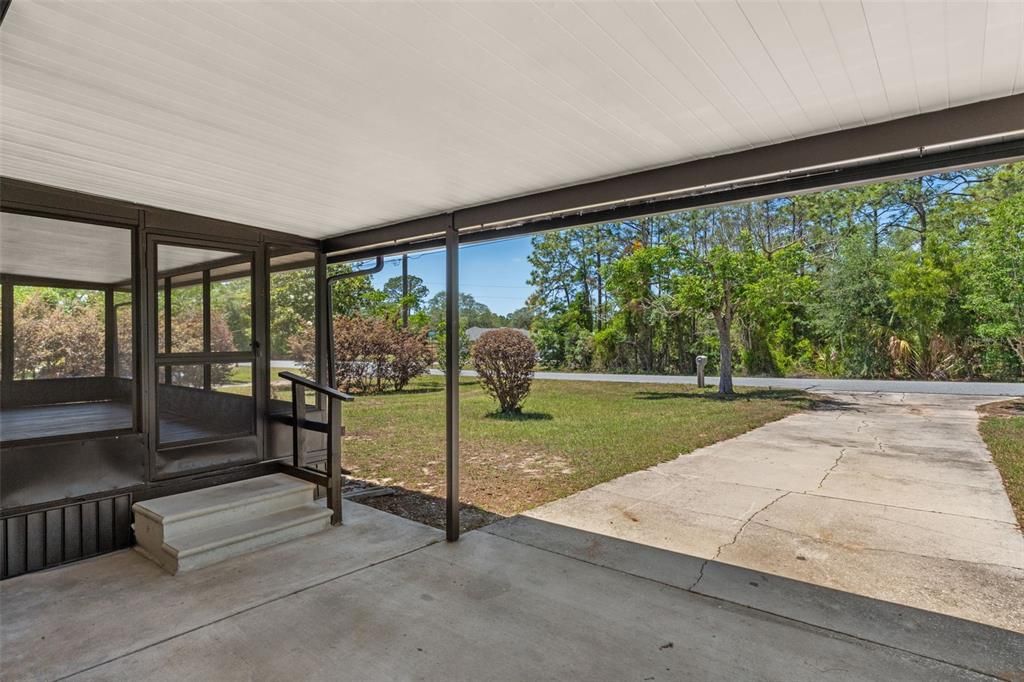 Active With Contract: $179,900 (3 beds, 2 baths, 1352 Square Feet)