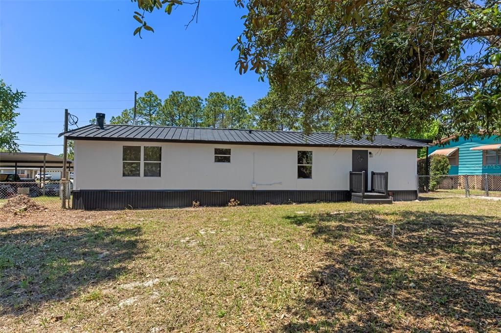 Active With Contract: $179,900 (3 beds, 2 baths, 1352 Square Feet)