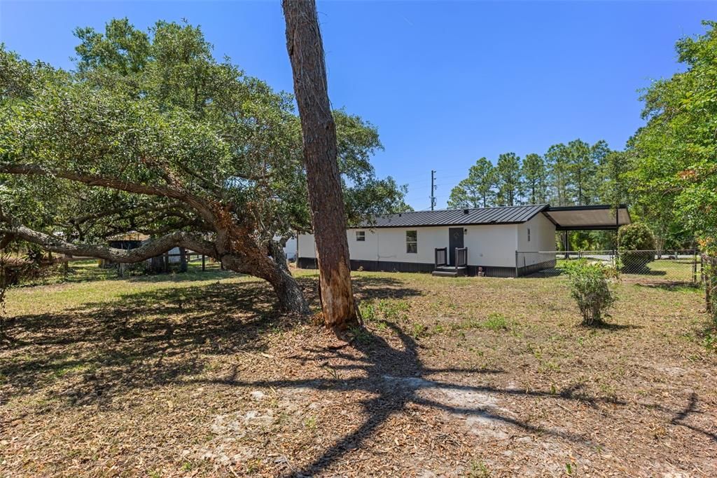 Active With Contract: $179,900 (3 beds, 2 baths, 1352 Square Feet)