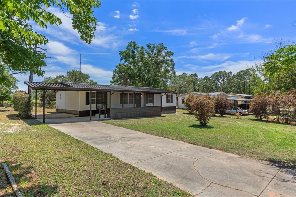 Active With Contract: $179,900 (3 beds, 2 baths, 1352 Square Feet)