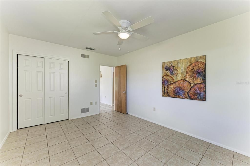 Active With Contract: $289,000 (2 beds, 1 baths, 1325 Square Feet)