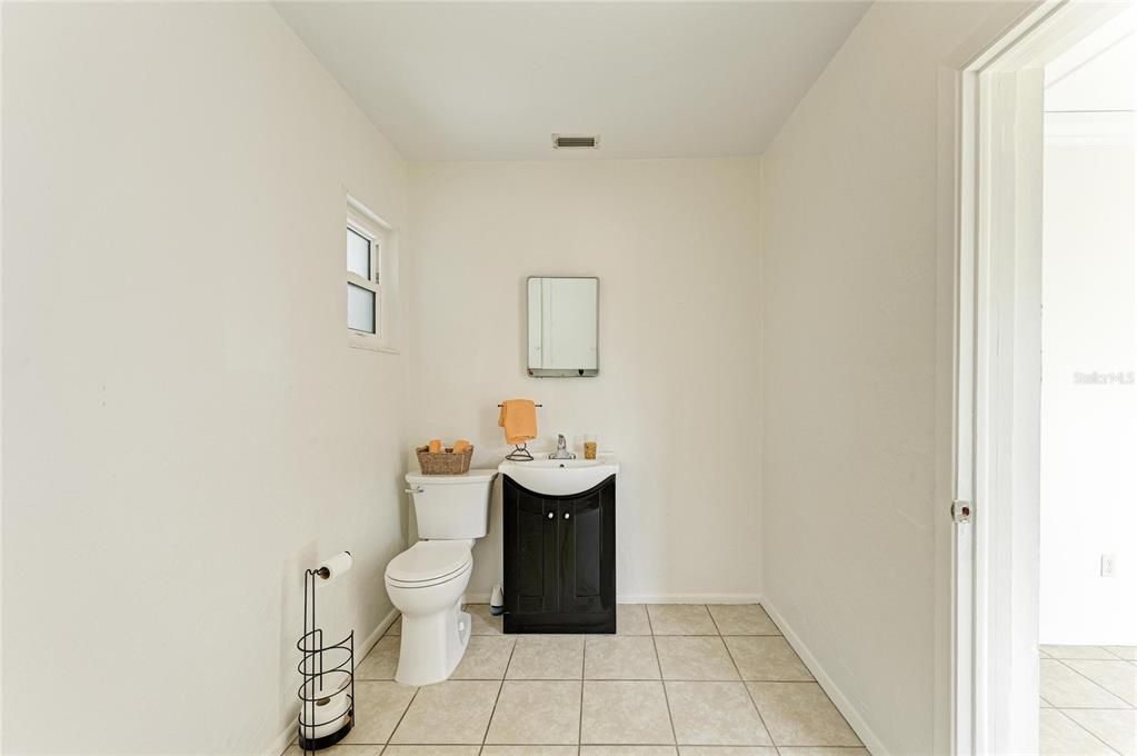 Active With Contract: $289,000 (2 beds, 1 baths, 1325 Square Feet)