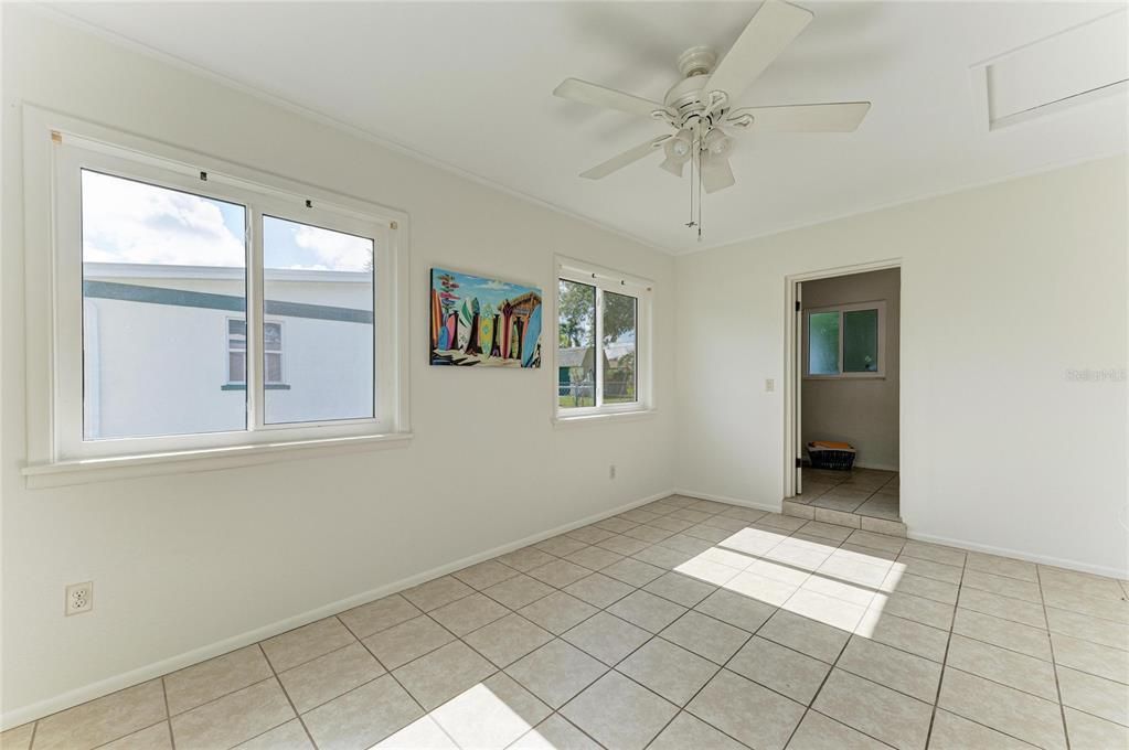 Active With Contract: $289,000 (2 beds, 1 baths, 1325 Square Feet)