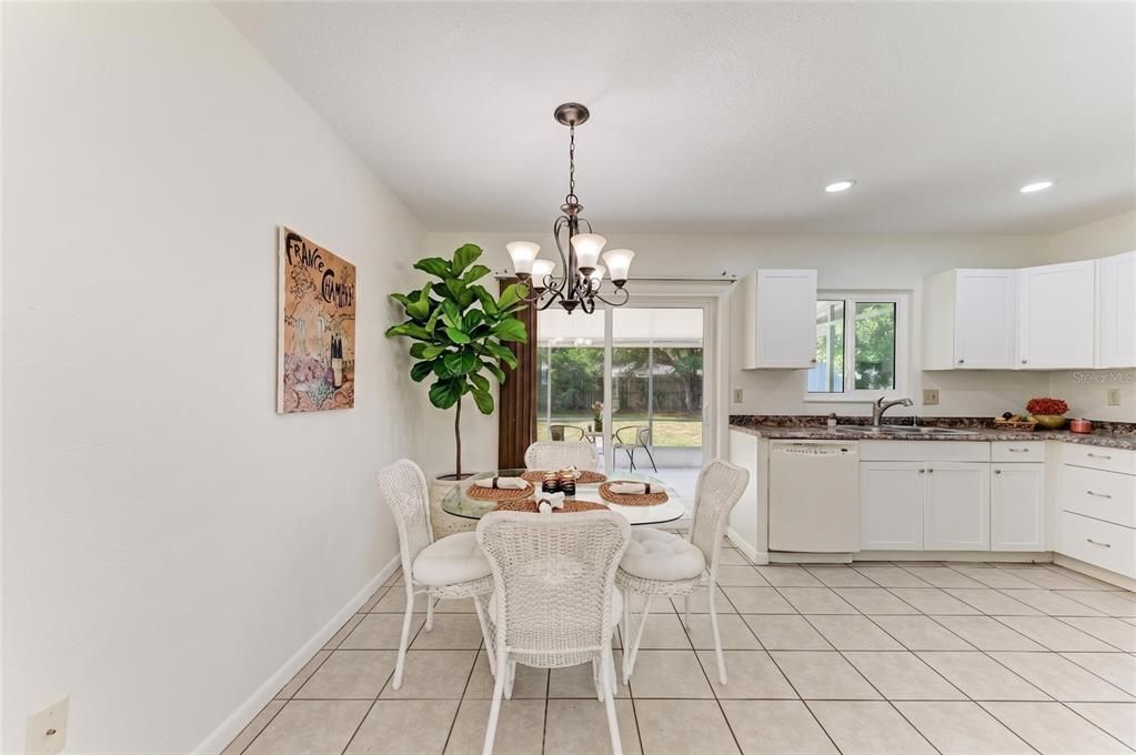 Active With Contract: $289,000 (2 beds, 1 baths, 1325 Square Feet)
