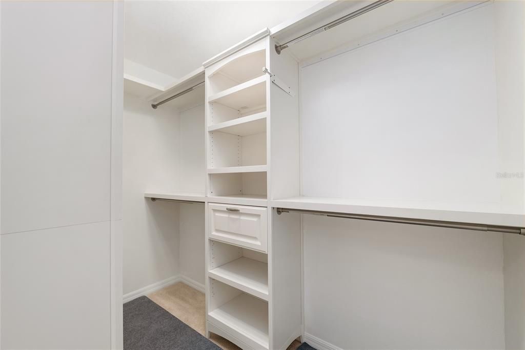 Activo con contrato: $229,900 (2 camas, 2 baños, 1744 Pies cuadrados)