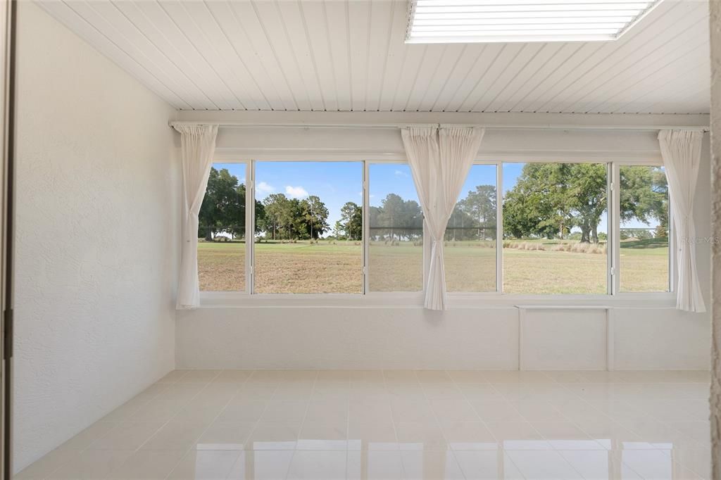 Activo con contrato: $229,900 (2 camas, 2 baños, 1744 Pies cuadrados)