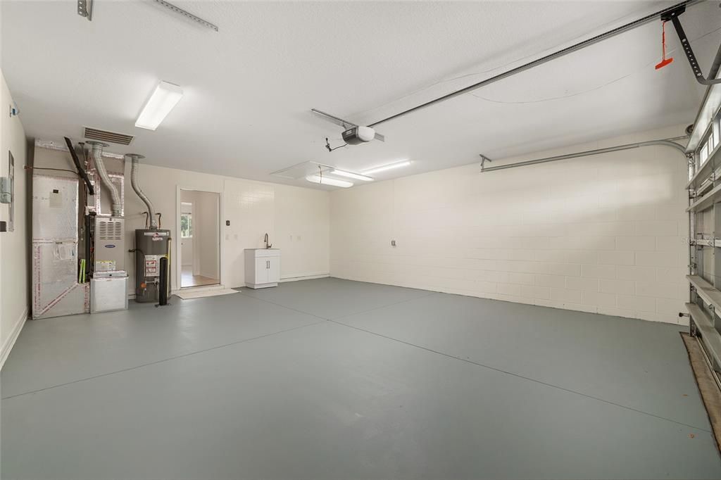 Activo con contrato: $229,900 (2 camas, 2 baños, 1744 Pies cuadrados)