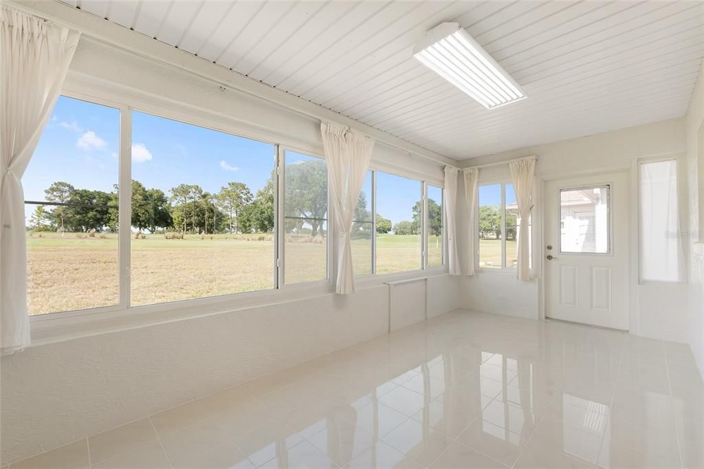 Activo con contrato: $229,900 (2 camas, 2 baños, 1744 Pies cuadrados)