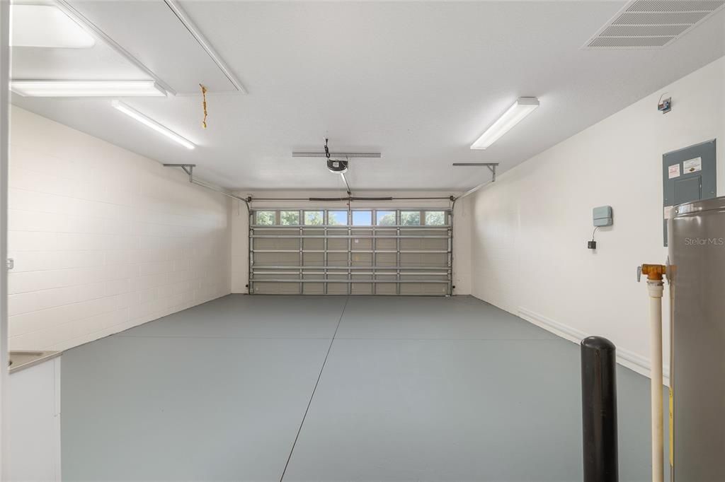 Activo con contrato: $229,900 (2 camas, 2 baños, 1744 Pies cuadrados)