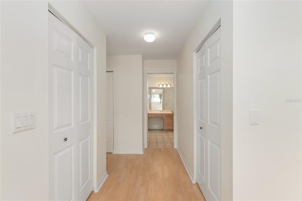 Activo con contrato: $229,900 (2 camas, 2 baños, 1744 Pies cuadrados)