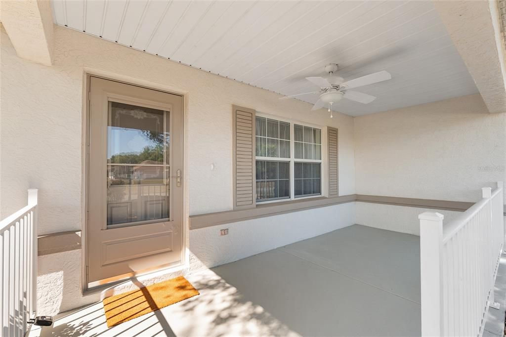 Activo con contrato: $229,900 (2 camas, 2 baños, 1744 Pies cuadrados)