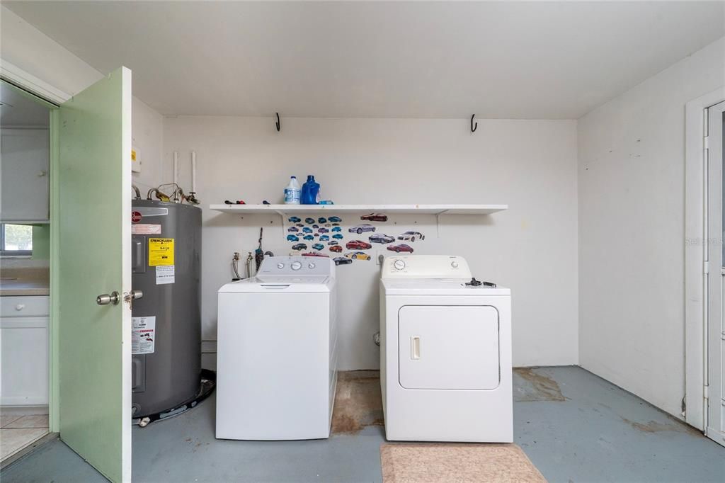 На продажу: $199,000 (3 спален, 2 ванн, 1025 Квадратных фут)