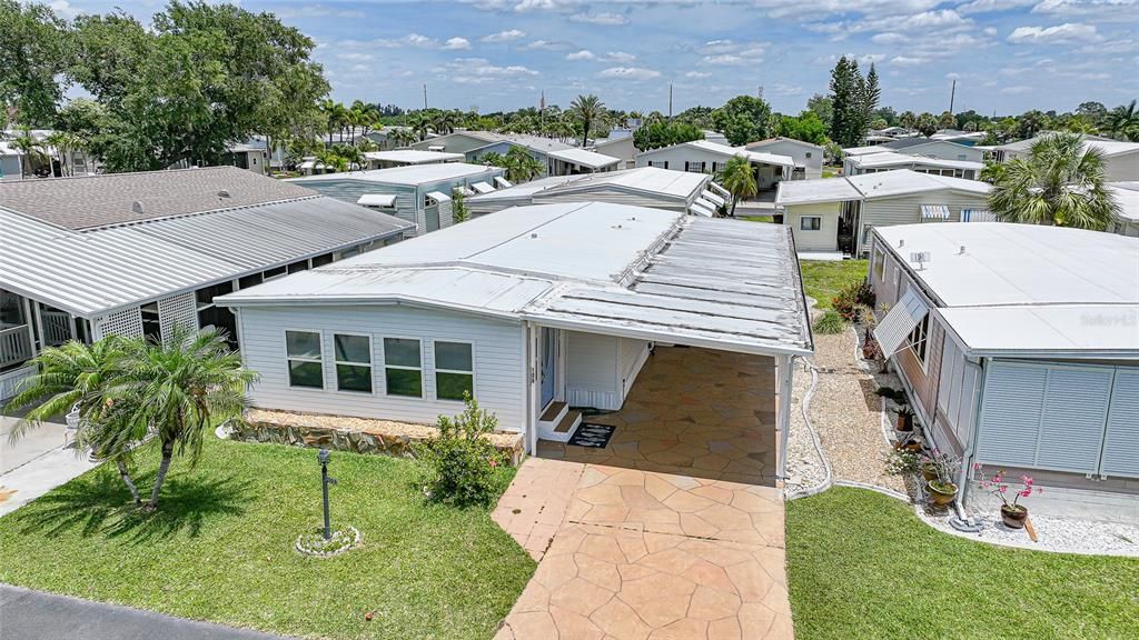 For Sale: $119,500 (2 beds, 2 baths, 1352 Square Feet)