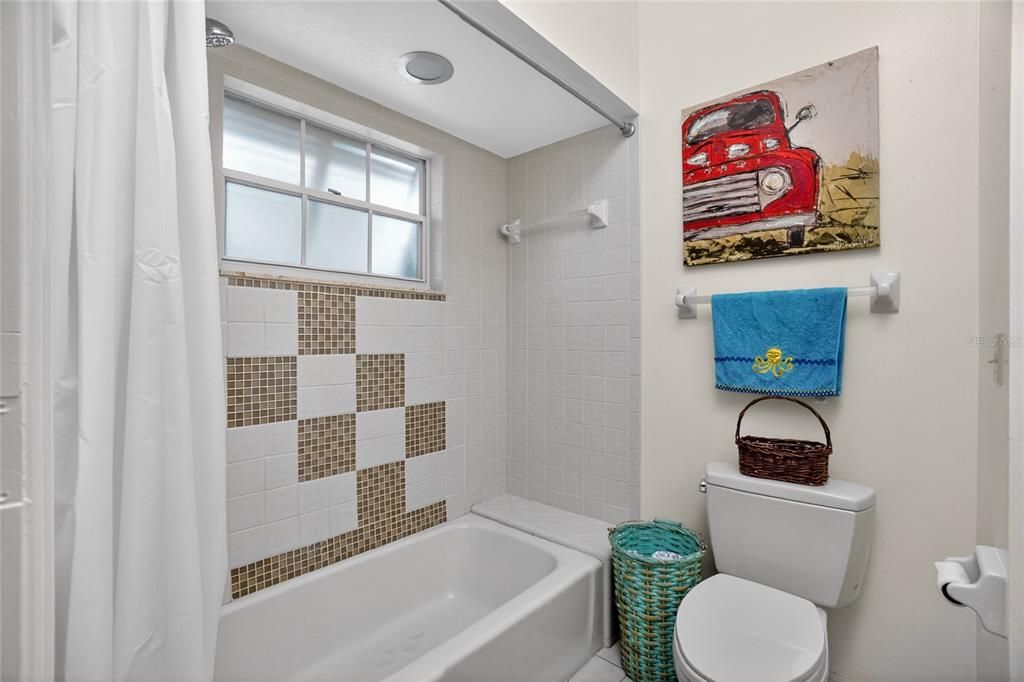 En Venta: $474,000 (2 camas, 3 baños, 1426 Pies cuadrados)