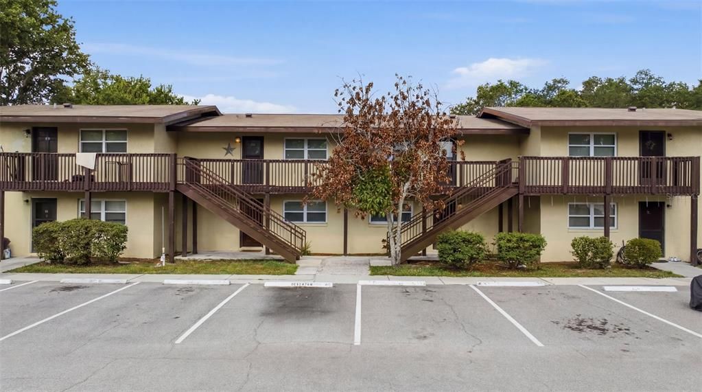 For Sale: $97,500 (2 beds, 1 baths, 840 Square Feet)