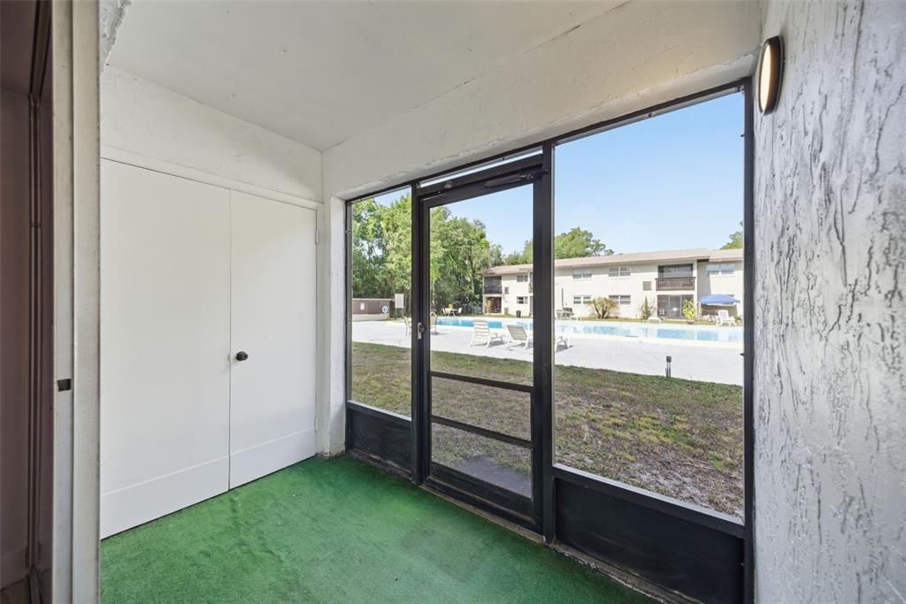 For Sale: $97,500 (2 beds, 1 baths, 840 Square Feet)