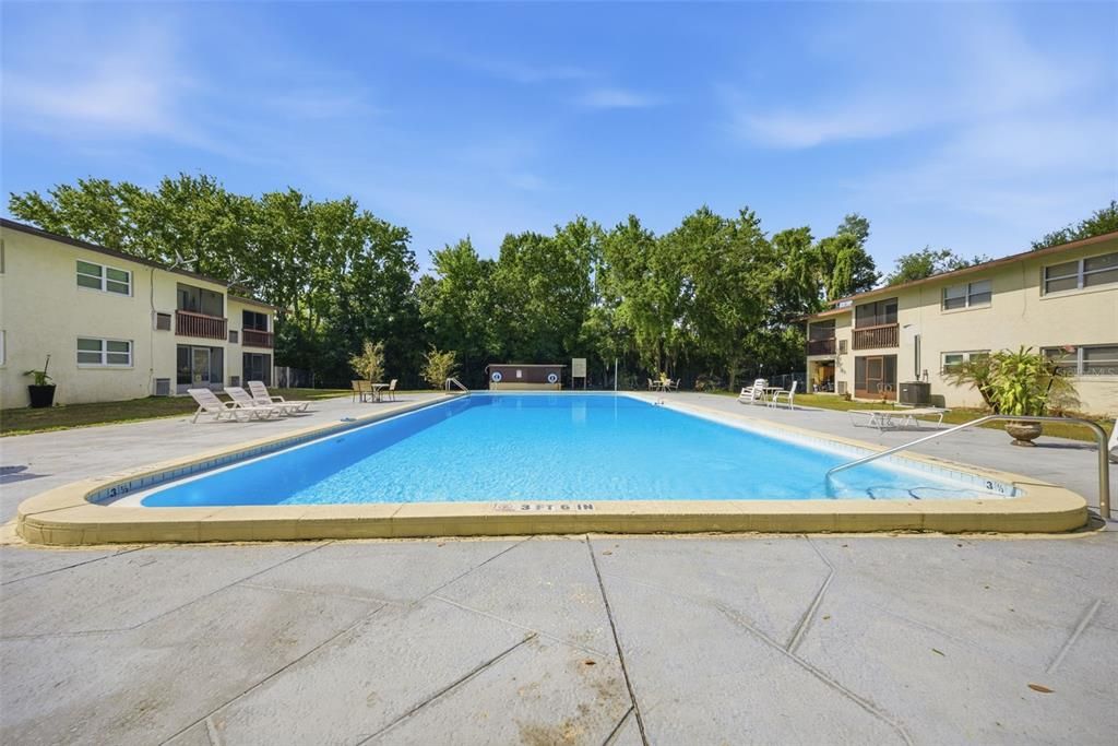 For Sale: $97,500 (2 beds, 1 baths, 840 Square Feet)