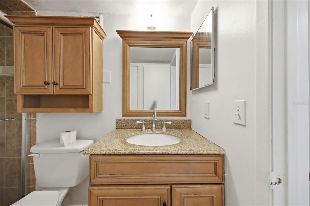 For Sale: $97,500 (2 beds, 1 baths, 840 Square Feet)