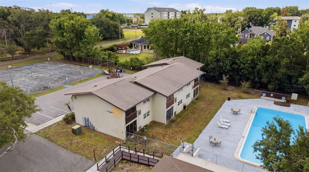 For Sale: $97,500 (2 beds, 1 baths, 840 Square Feet)