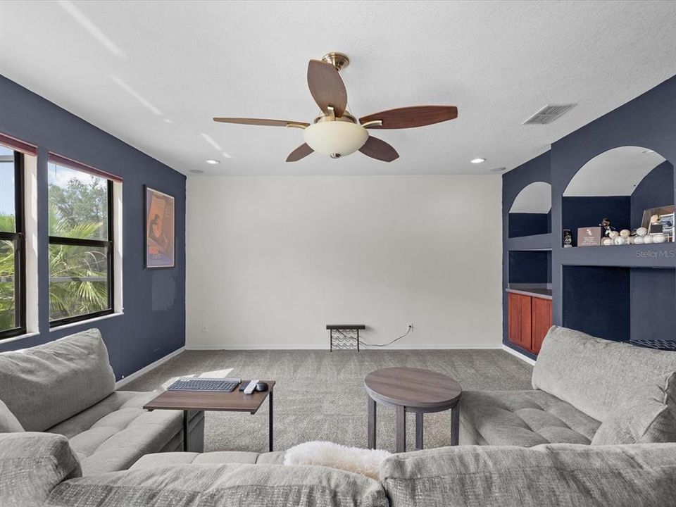 En Venta: $1,050,000 (6 camas, 4 baños, 4277 Pies cuadrados)