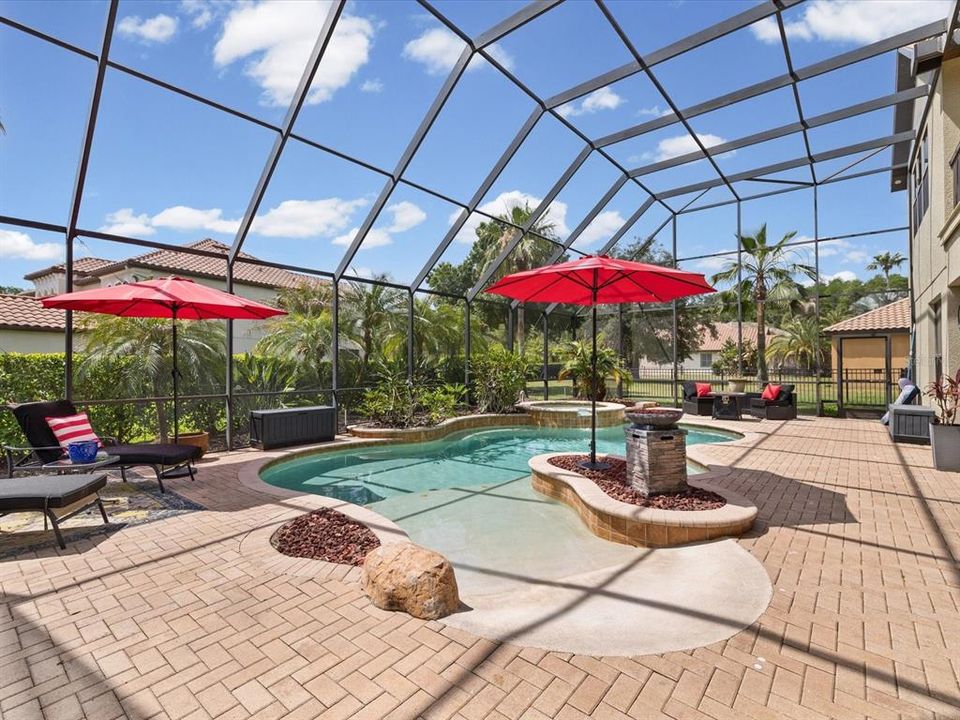En Venta: $1,050,000 (6 camas, 4 baños, 4277 Pies cuadrados)