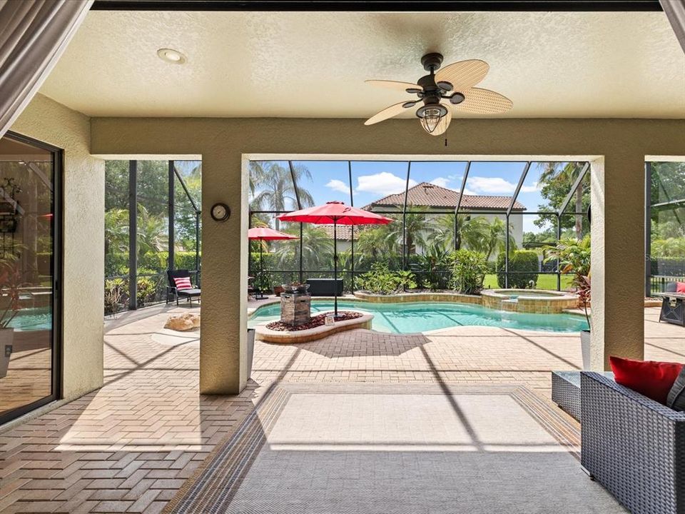 En Venta: $1,050,000 (6 camas, 4 baños, 4277 Pies cuadrados)