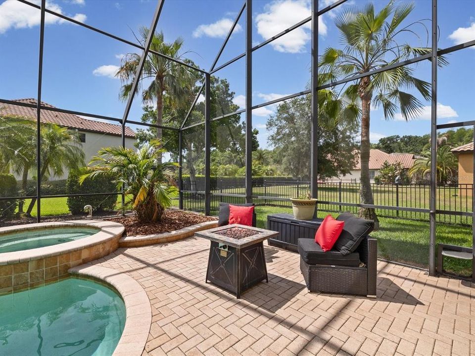 En Venta: $1,050,000 (6 camas, 4 baños, 4277 Pies cuadrados)