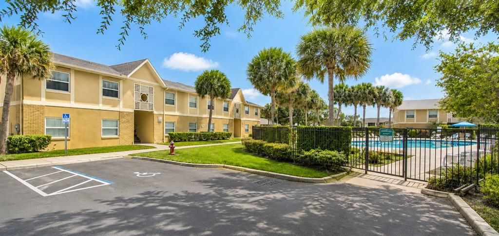 For Rent: $1,500 (2 beds, 2 baths, 905 Square Feet)
