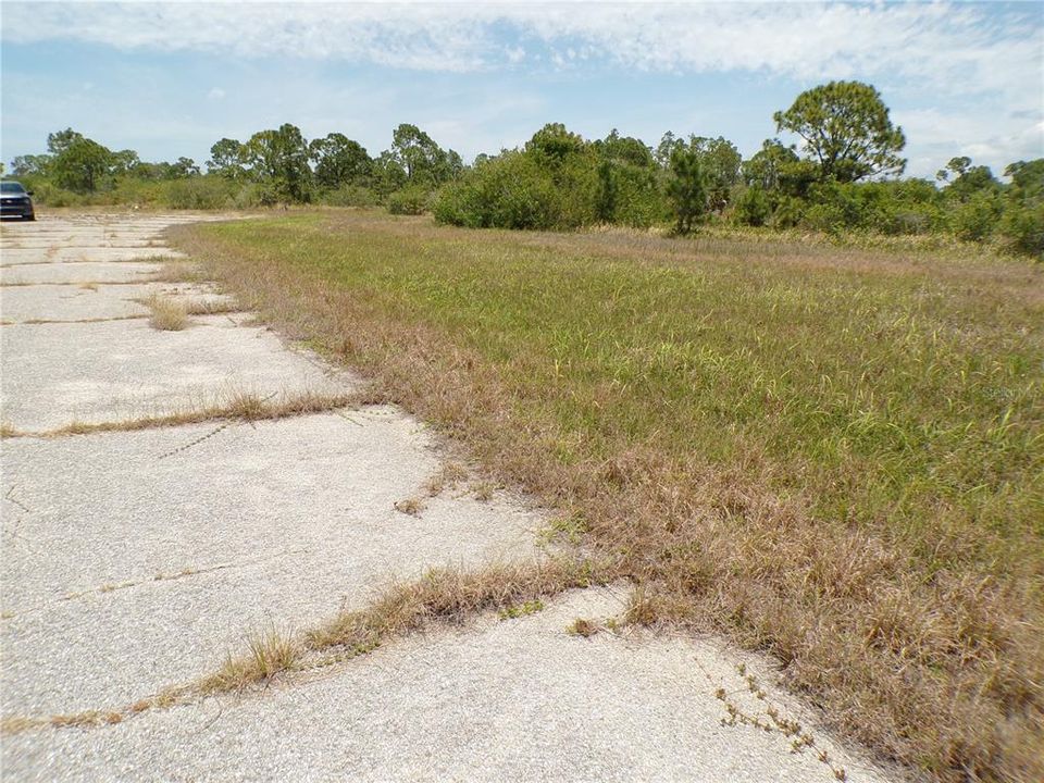待售: $17,990 (0.23 acres)
