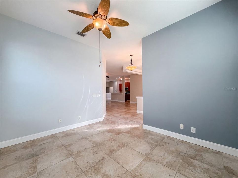 Active With Contract: $470,000 (3 beds, 2 baths, 1894 Square Feet)