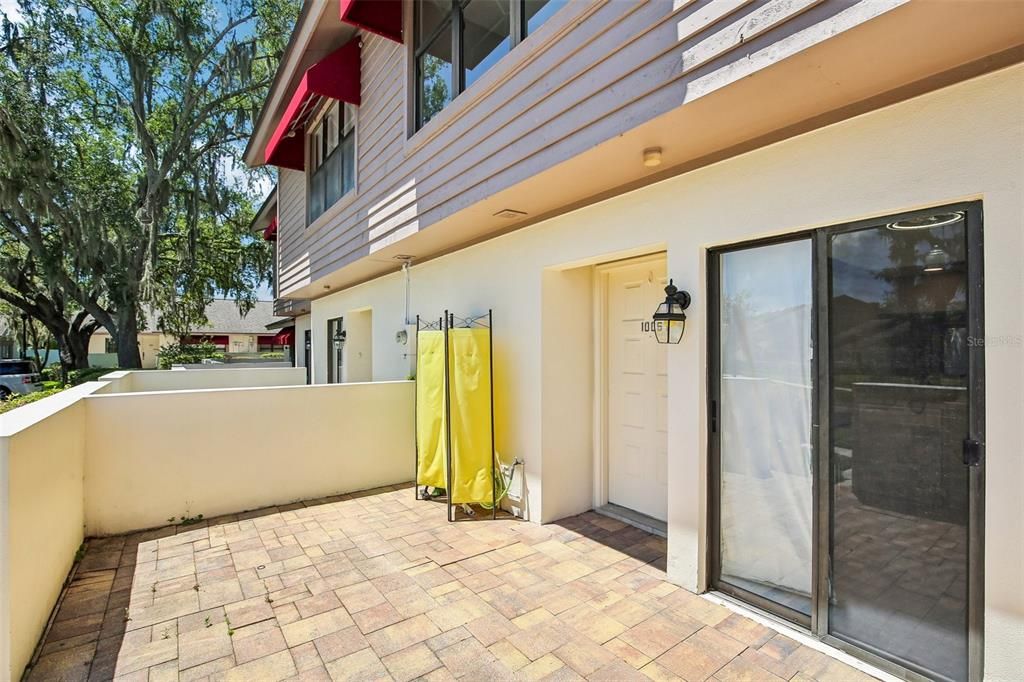 На продажу: $235,000 (2 спален, 2 ванн, 1252 Квадратных фут)