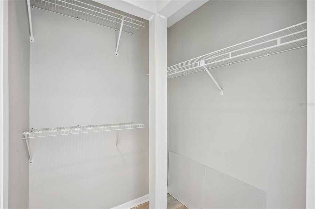 На продажу: $235,000 (2 спален, 2 ванн, 1252 Квадратных фут)