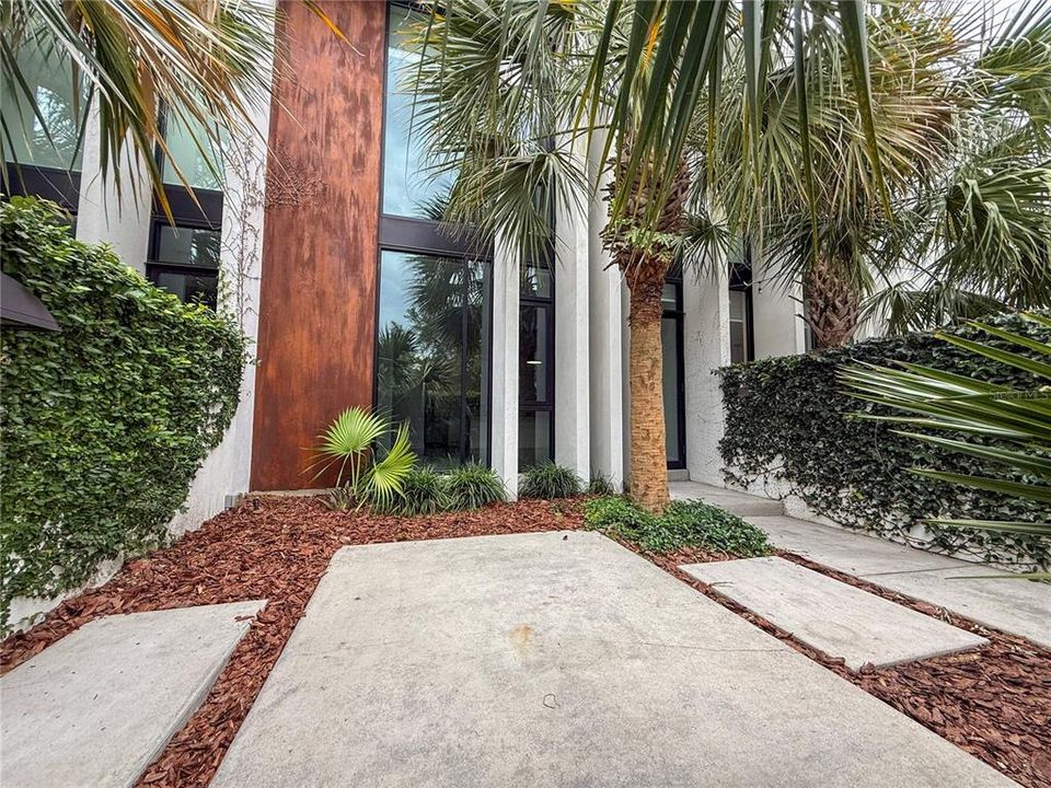For Sale: $495,000 (2 beds, 2 baths, 1640 Square Feet)