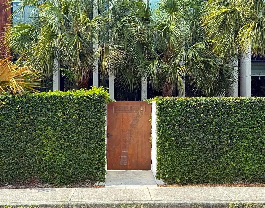 For Sale: $495,000 (2 beds, 2 baths, 1640 Square Feet)