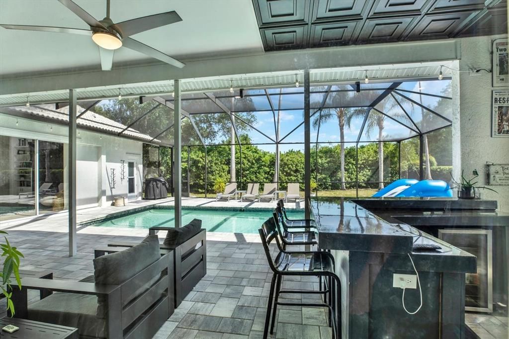 Activo con contrato: $874,900 (5 camas, 3 baños, 3212 Pies cuadrados)