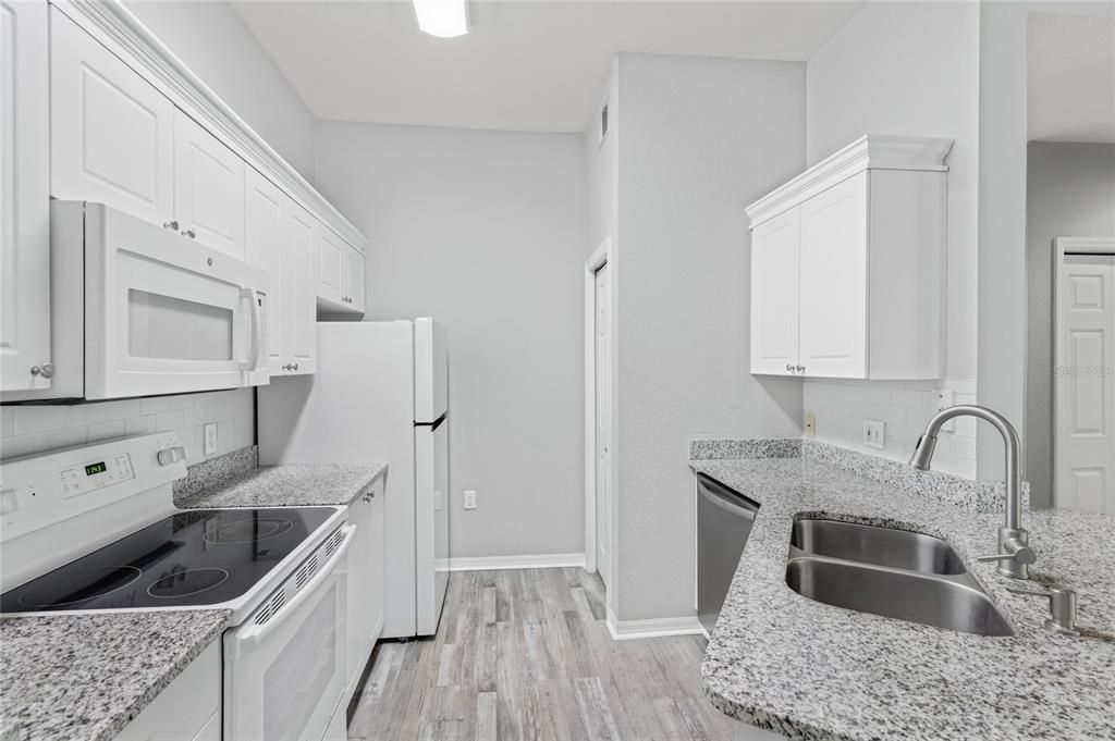 For Rent: $1,900 (2 beds, 2 baths, 1289 Square Feet)