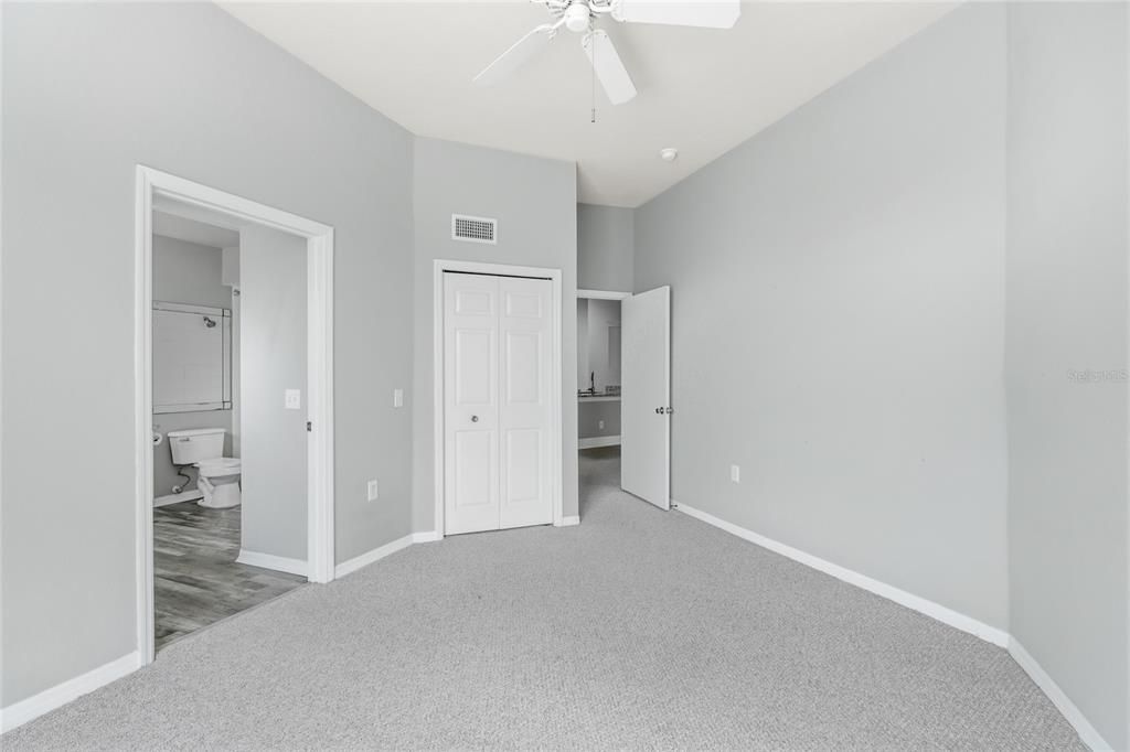 For Rent: $1,900 (2 beds, 2 baths, 1289 Square Feet)