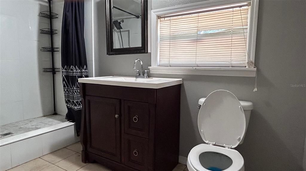Activo con contrato: $319,900 (2 camas, 1 baños, 945 Pies cuadrados)