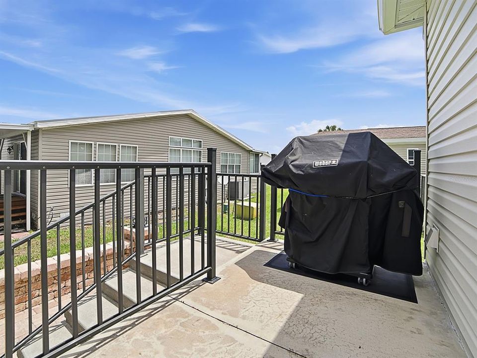 For Sale: $385,000 (3 beds, 2 baths, 1527 Square Feet)