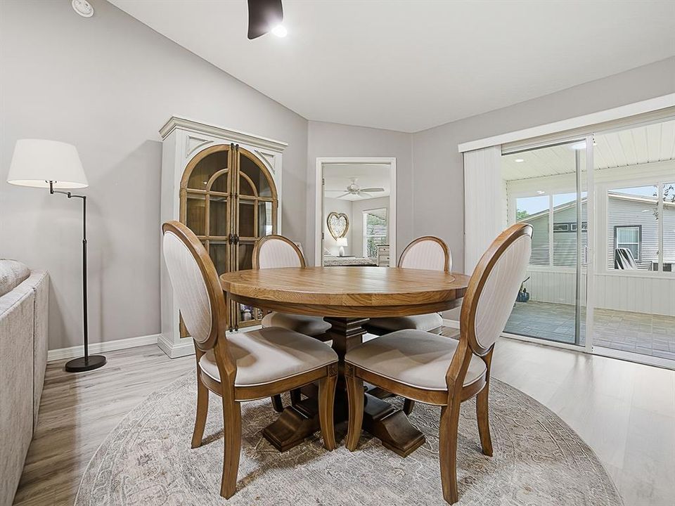 For Sale: $385,000 (3 beds, 2 baths, 1527 Square Feet)