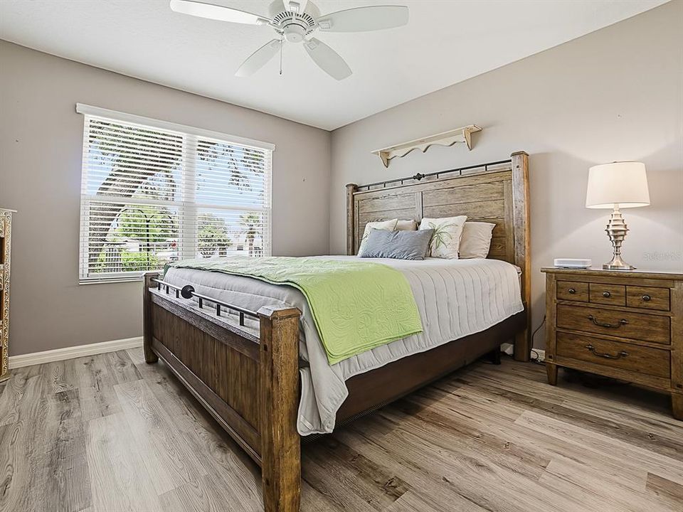 For Sale: $385,000 (3 beds, 2 baths, 1527 Square Feet)
